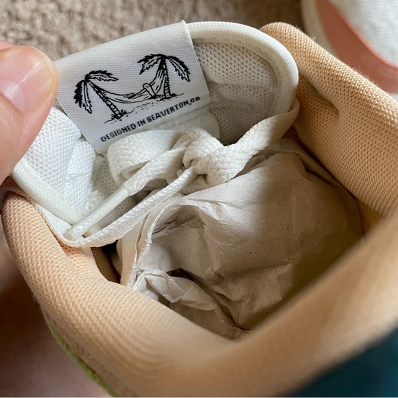 Nike Dunk Low SE Sun Club NWOB - Picture 4 of 9